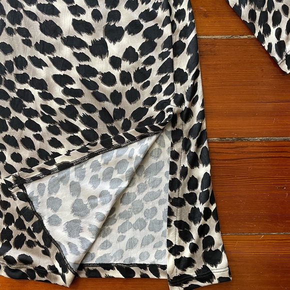 Clara Sunwoo Flutter Cuff Side Vent Cheetah Print 3/4 Sleeve Tunic - Sz M - Picture 9 of 11